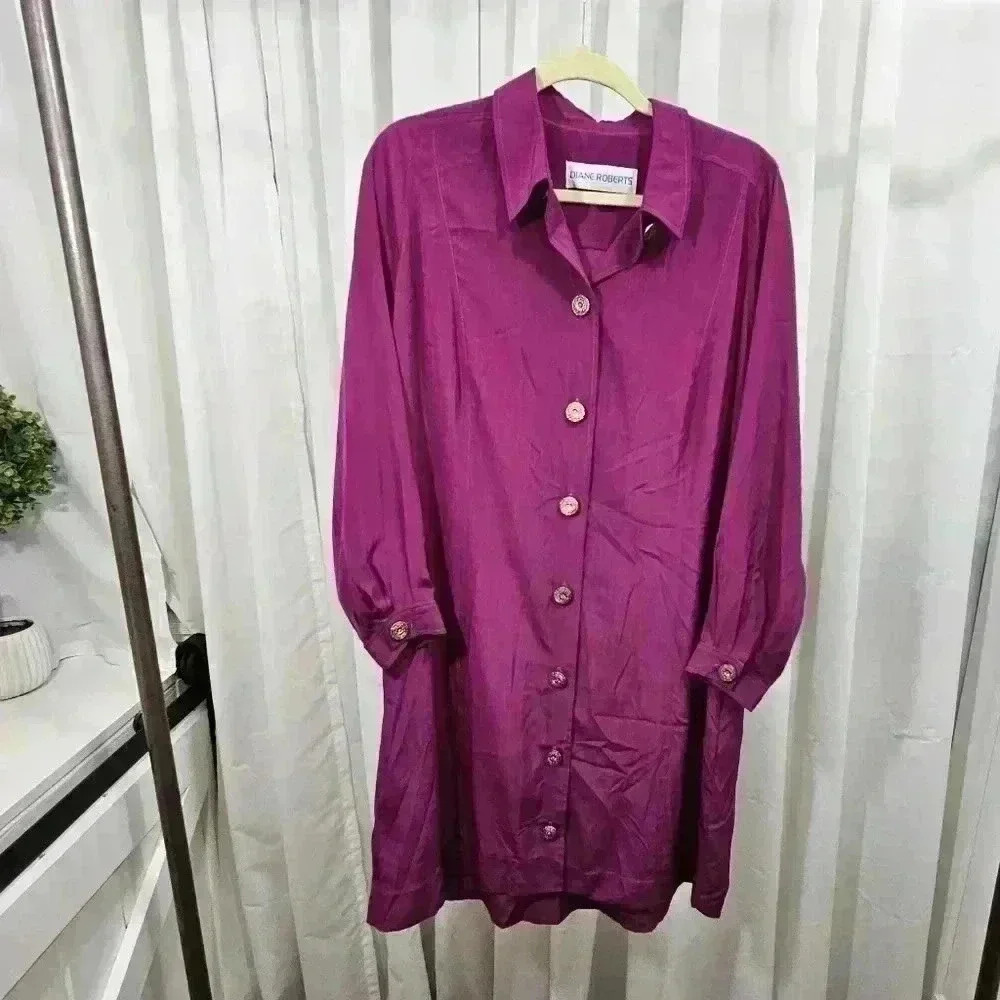 Vintage Diane Roberts Women's Size M/L Button-up Pink Dress